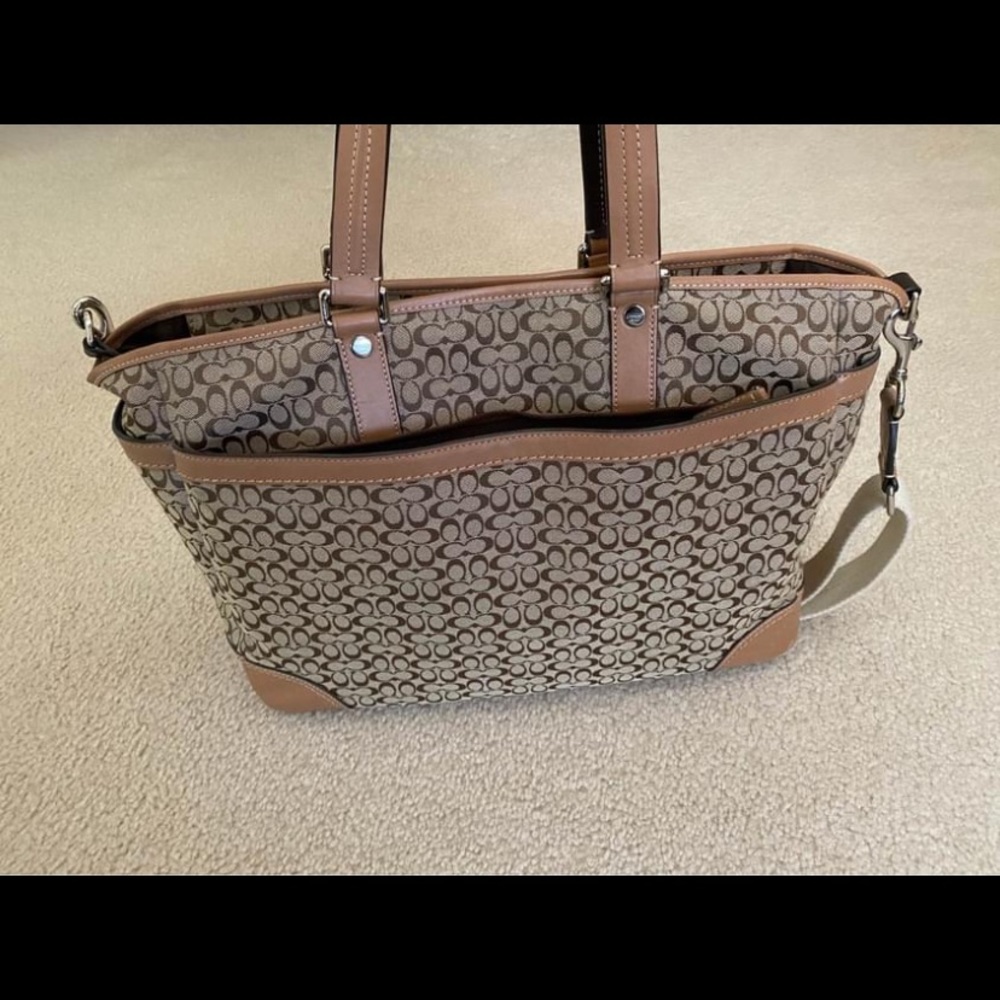 Coach diaper bag - Picture 6 of 8